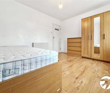 3 bedroom end of terrace house to rent - Photo 6