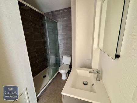 Location Appartement 1 pièce 33m² CHATEAUROUX 36000 - Photo 2