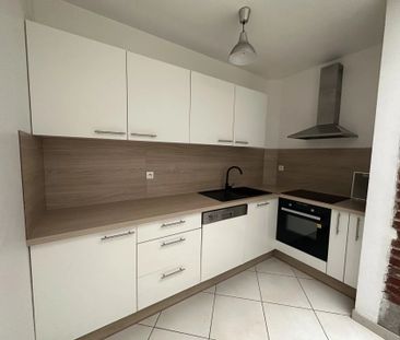 Location Maison 7 pièces 146 m2 à Saint-Quentin - Photo 2