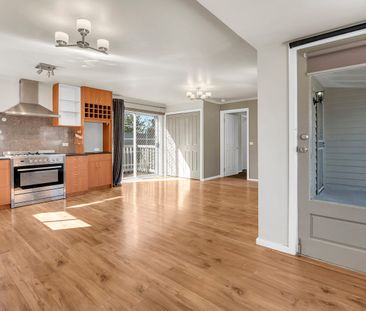 Charming 2-bedroom unit - Photo 6