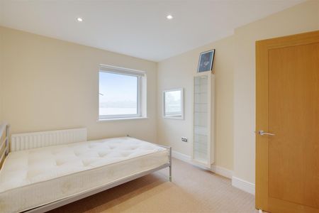 Apartment To Let - Photo 2