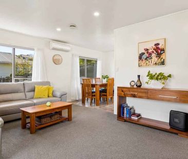 SUNNY 3-BEDROOM HOME IN TOTARA VALE - Photo 1