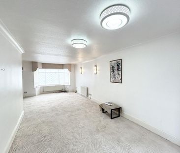 3 bedroom detached house to rent - Photo 3