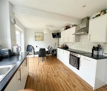 1 Bedroom House / Flat Share to let - Photo 2