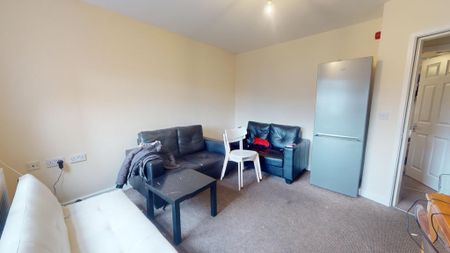 4 bedroom terraced house to rent - Photo 2