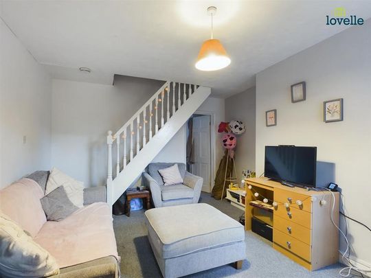 3 bedroom end of terrace house to rent - Photo 1