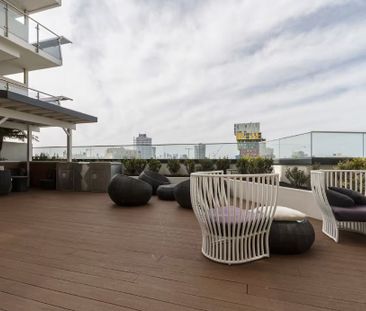 Bright and Stylish with Bay Views, Pool & Sauna/ Steam Room. - Photo 3