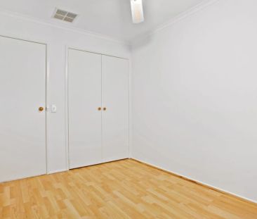 SPACIOUS 5-BEDROOM FAMILY HOME IN PRIME LOCATION - Photo 5