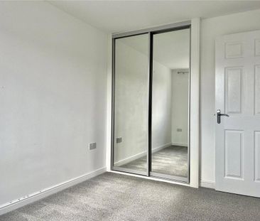 3 bedroom semi-detached house to rent - Photo 6