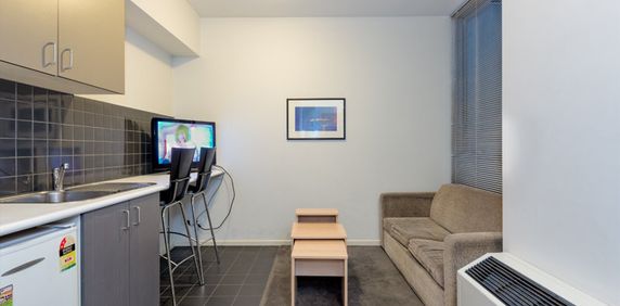 Melbourne | Student Living on Lonsdale | 2 Bedroom Apartment – Small Low Level - Photo 2