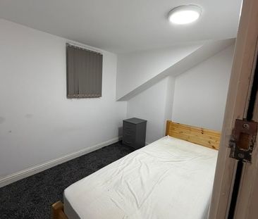 Room in a Shared House, Nelson Road, B6 - Photo 4