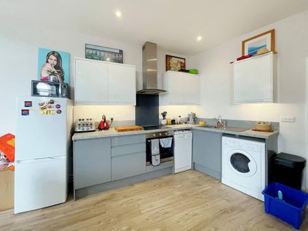 2 bedroom apartment to rent - Photo 5