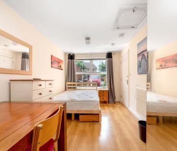 4 bedroom semi-detached house to rent - Photo 4