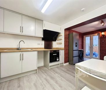 Cobbett Road, Guildford, Surrey, GU2 8EL - Photo 5