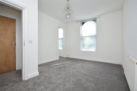 126, Whingate, Leeds, West Yorkshire, LS12 3QU - Photo 5