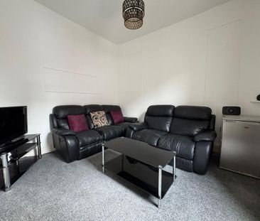 5 bedroom property to rent - Photo 2