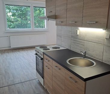Pronájem bytu 1+kk 28 m² - Photo 2
