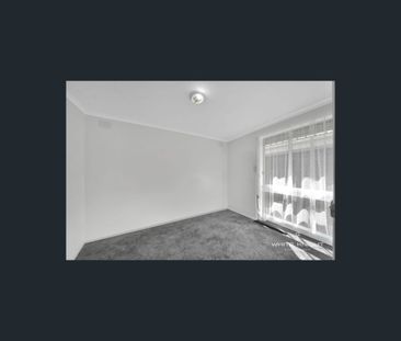 21 Wintersun Drive, Albanvale, Vic 3021 - Photo 3