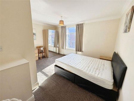 1 bedroom parking to rent - Photo 4