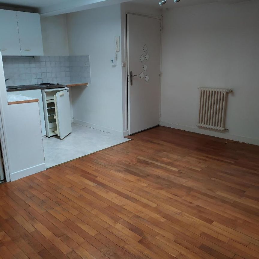 Location Appartement 1 pièce 22m² POITIERS 86000 - Photo 1