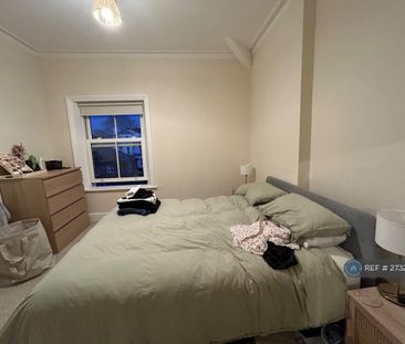 2 bedroom flat to rent - Photo 6