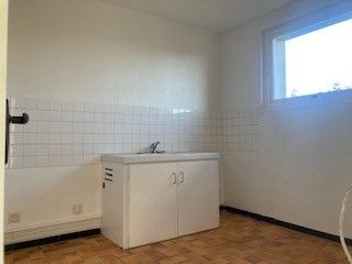 Location Appartement 47m² GRANVILLE 50400 - Photo 4