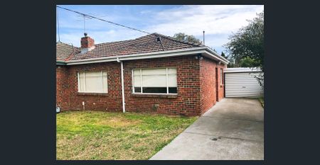 Spacious 2 Bedrooms Unit ( 6 months lease ) - Photo 5