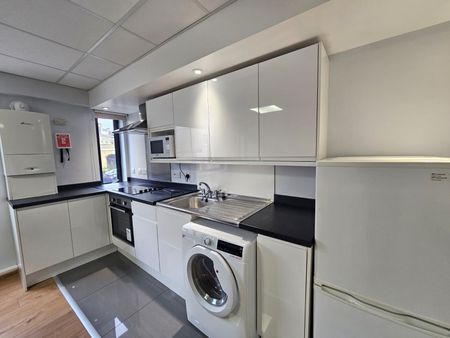 London Road, Southampton - Photo 5