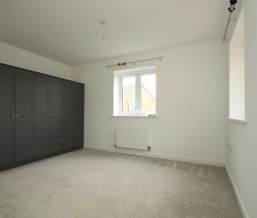 4 bedroom detached house to rent - Photo 5