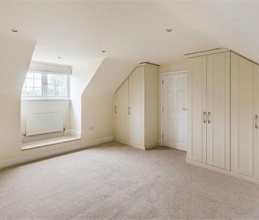 6 bedroom detached house to rent - Photo 4