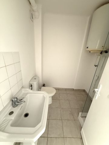 STUDIO CANNES BANANE AVEC TERRASSE - Photo 5