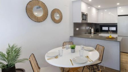 Piso de alquiler en Calle Gigantes y Cabezudos, 9, Villamartín - Las Filipinas - Photo 4