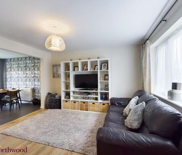 3 bedroom semi-detached house to rent - Photo 3