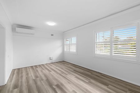 Spacious Family Home in a Prime Location - Photo 5