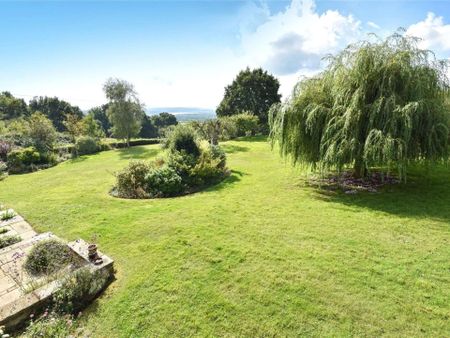 A substantial family home with stunning countryside views - Photo 4