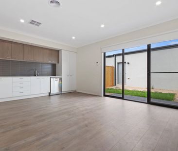 5 Bayview Walk, Thornhill Park, Vic 3335 - Photo 1