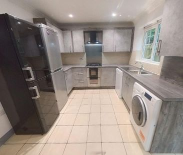 6 bedroom end of terrace house to rent - Photo 6