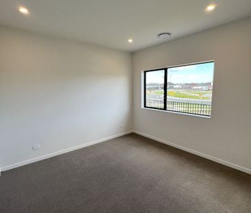 Modern family home - Photo 4