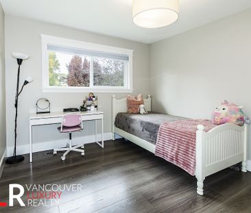 House in Burnaby, BC - Photo 1