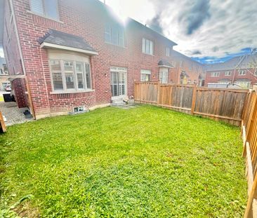 For Lease - 12 Hua Du Avenue, Markham, Ontario - Photo 6