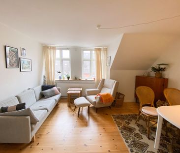 Hyggelig 2-værelses taglejlighed - Foto 2