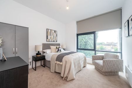 Lakeside Close, Staines Upon Thames - Photo 3