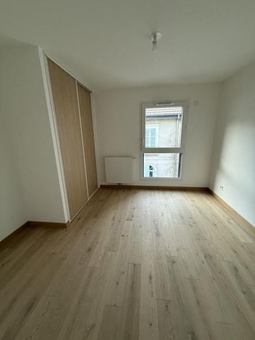 Location Appartement 3 pièces 63m² AIX LES BAINS 73100 - Photo 2