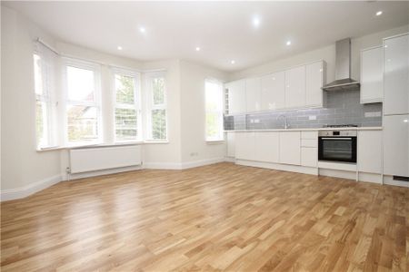 First Avenue, London, W3 7JR - Photo 3