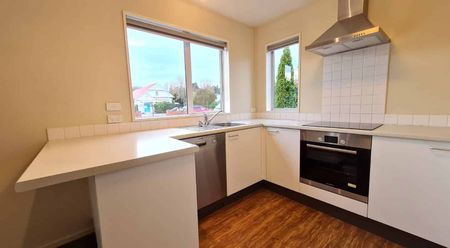 Woolston - 2 Bedroom - Photo 4