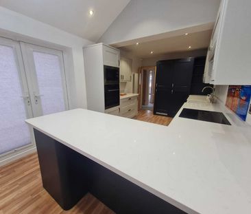 Netherton Lane, Wakefield, Netherton - Photo 5