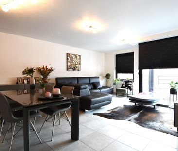 Gezellig appartement met 2 slaapkamers, terras en staanplaats - Photo 3