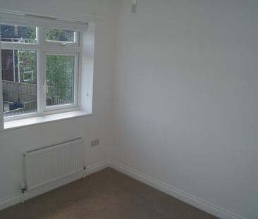 2 bedroom house to rent - Photo 3