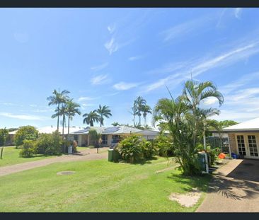 Spacious Family Home with Pool in Quiet Suburb - Photo 3