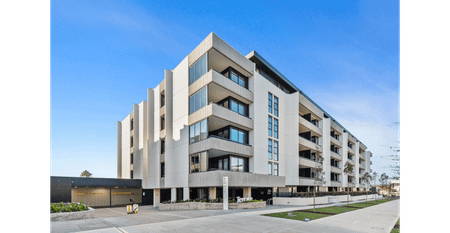 Two Bedroom Two Bathroom Apartment in Burwood East - Photo 4